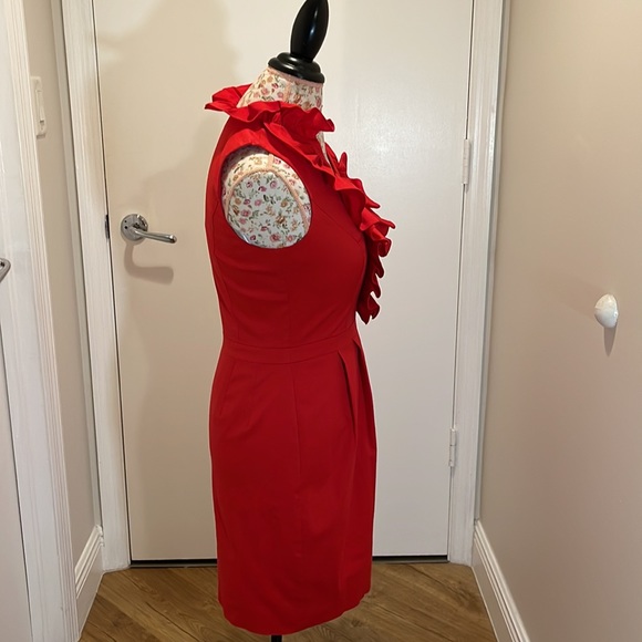 Marc New York Red COCKTAIL DRESS pockets Ruffle V-neck Sz 4 - Picture 3 of 10